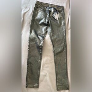 NEW ITALIAN BRAND METALLIC JEANS “SILVIAN HEACH” BRAND SIZE 26